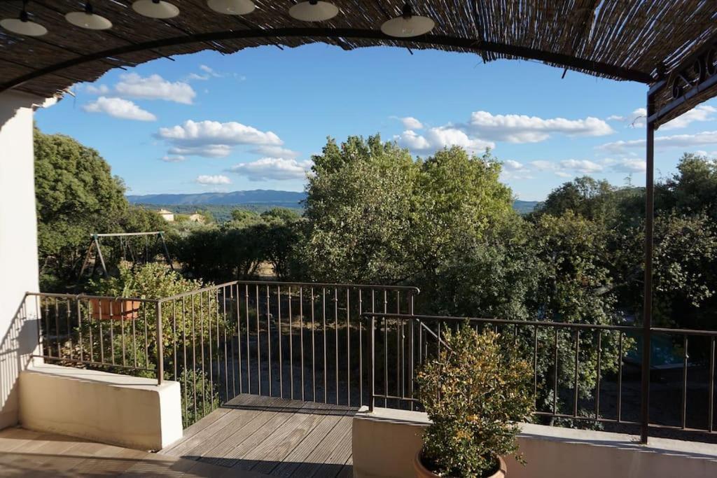 Le Mas De L'Escaillon Saint-Saturnin-d'Apt Kültér fotó