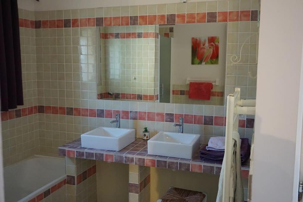 Le Mas De L'Escaillon Saint-Saturnin-d'Apt Kültér fotó