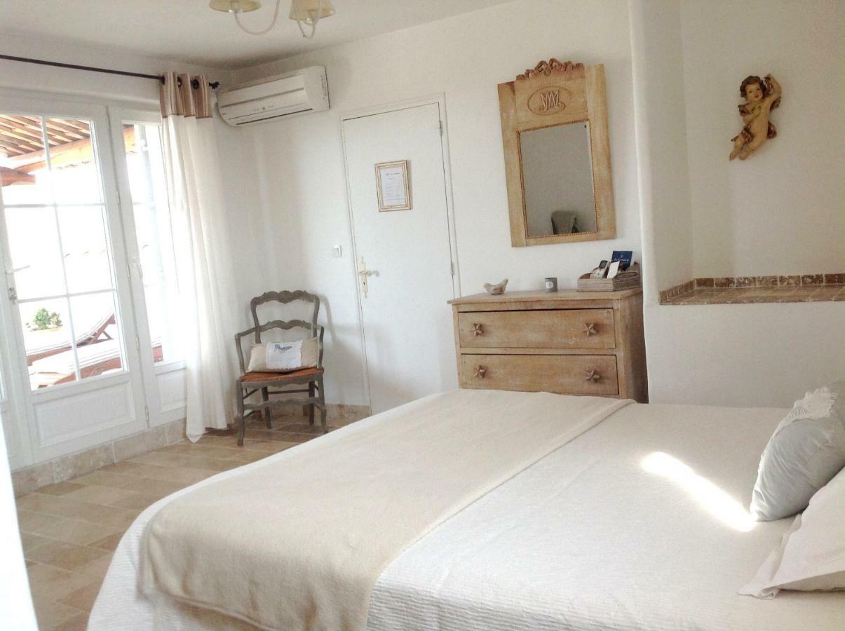 Le Mas De L'Escaillon Saint-Saturnin-d'Apt Kültér fotó