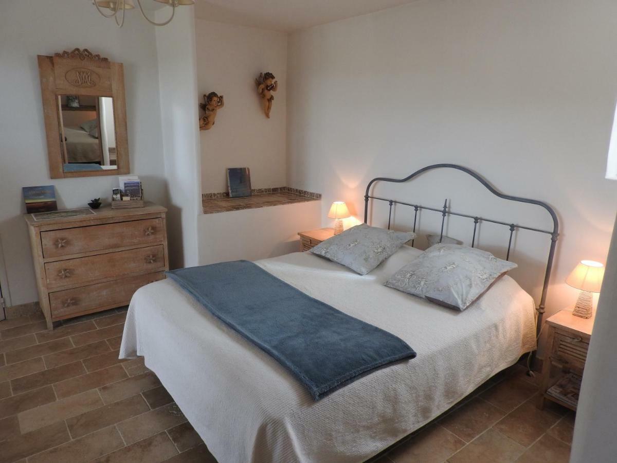 Le Mas De L'Escaillon Saint-Saturnin-d'Apt Kültér fotó